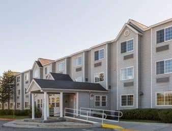 Baymont Inn & Suites By Wyndham Anchorage Airport Exteriör bild