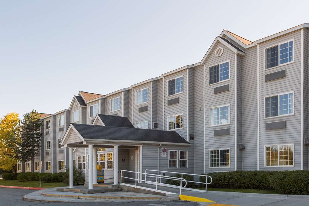 Baymont Inn & Suites By Wyndham Anchorage Airport Exteriör bild