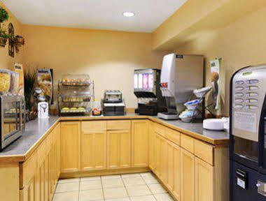 Baymont Inn & Suites By Wyndham Anchorage Airport Exteriör bild